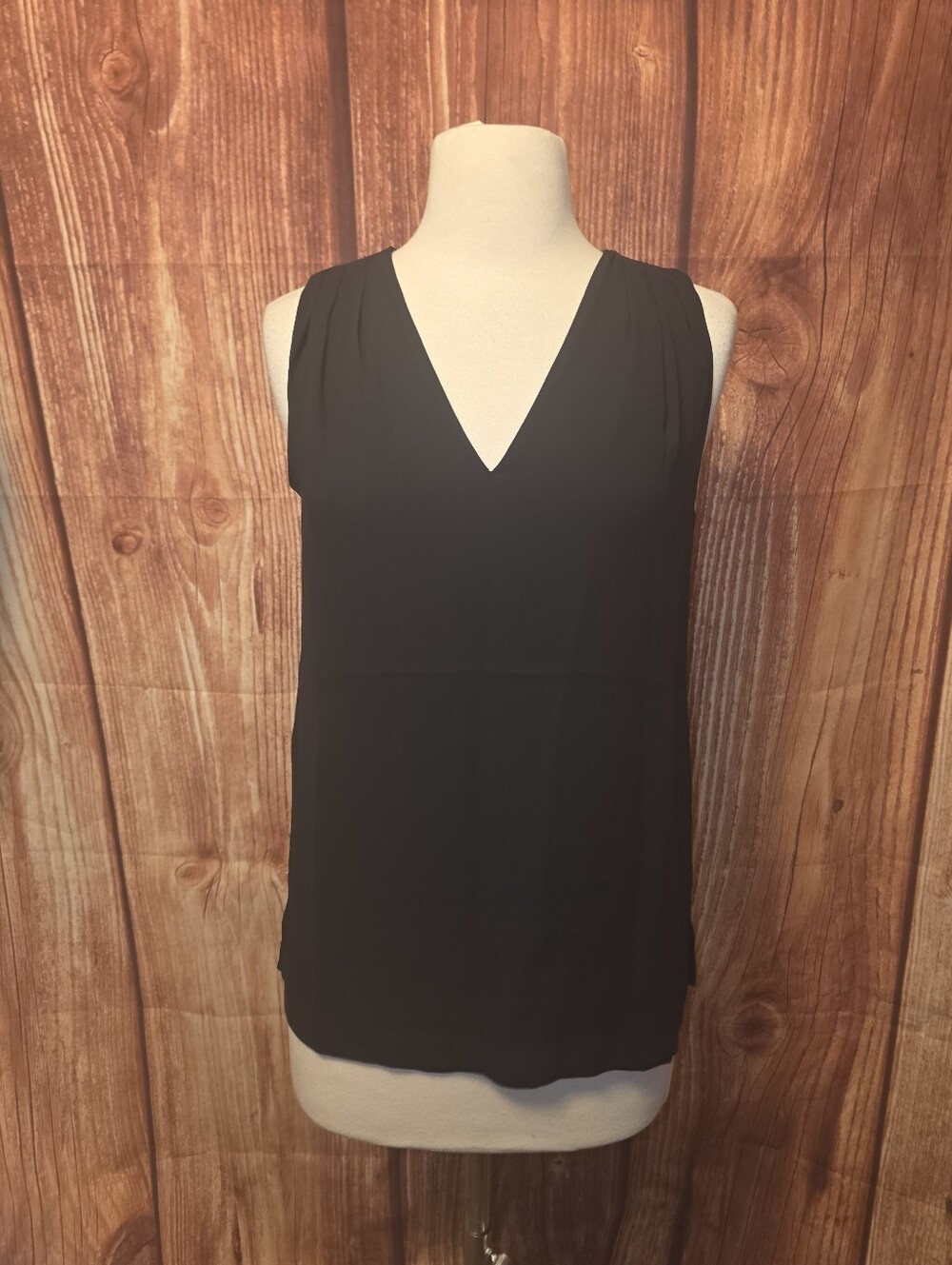 NWT White House Black Market Outlet Tank Top Size XS Black